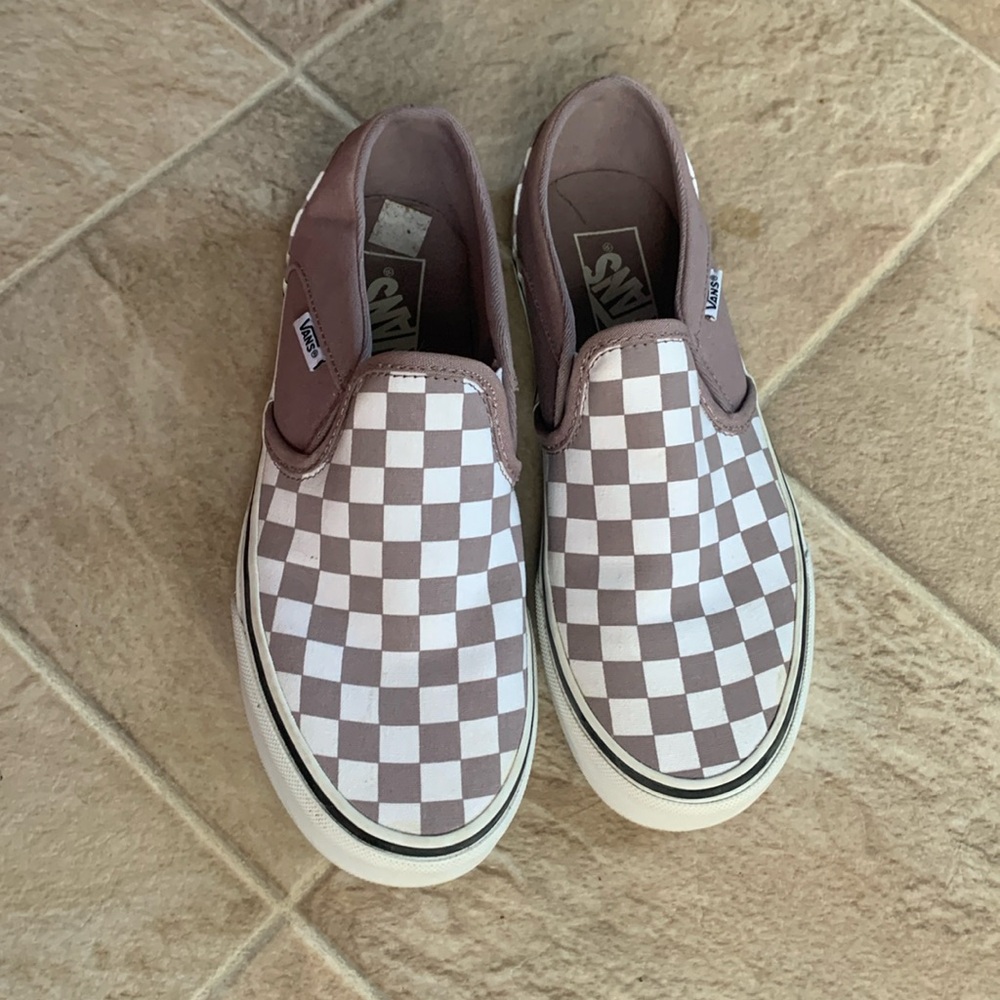 Women’s Vans Classic Slip-On Checkerboard Shoe in 8.